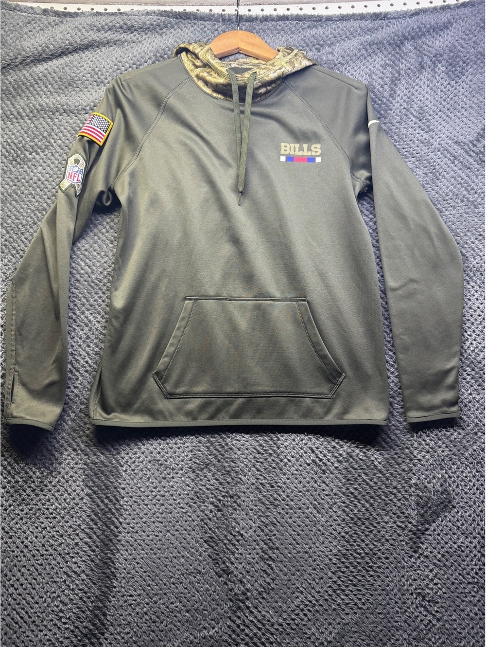 Buffalo Bills Men’s Medium Hoodie Salute To Service 633